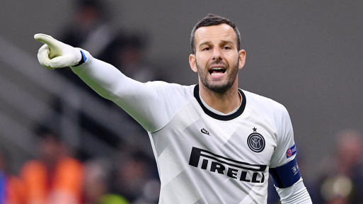 samir-handanovic-inter-mailand-2019-dirigiert-1591947420-41226.jpg