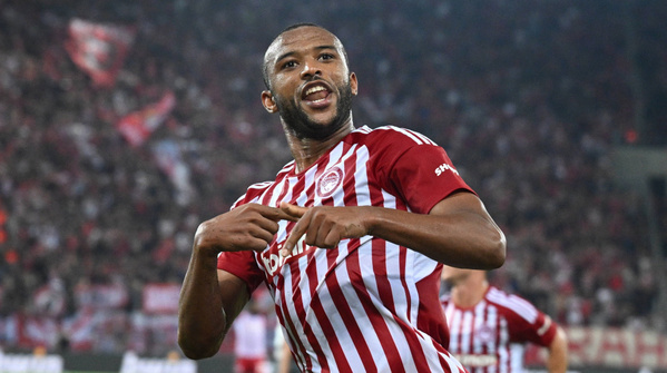 ayoub-el-kaabi-olympiacos-2023-24-1697201995-119248.jpg